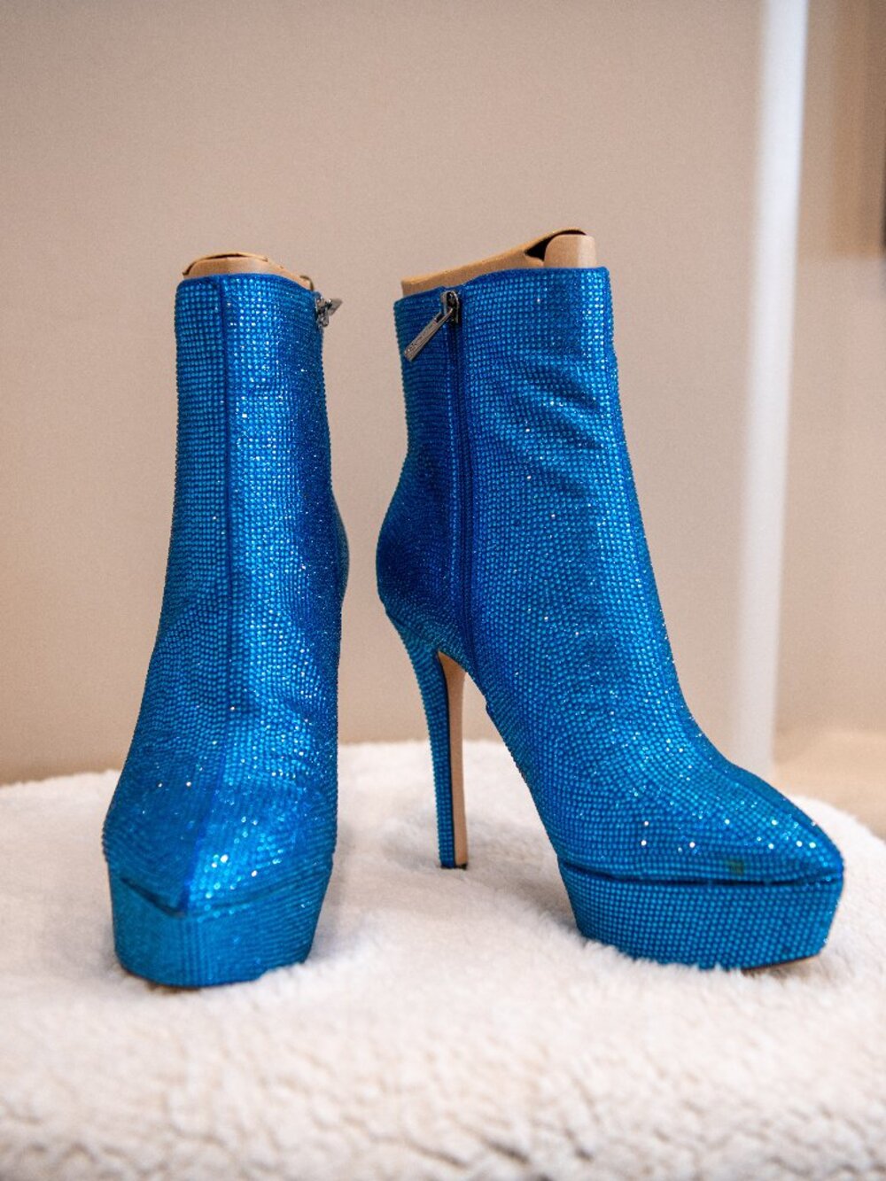 JESSICA SIMPSON ODEDA2 BLUE HOUR MICRO FLASH STILLETO ANKLE BOOTIES